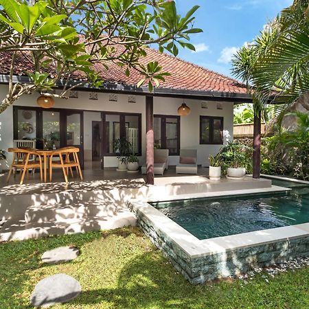 Twist And Shout Villa Seminyak  Exterior photo