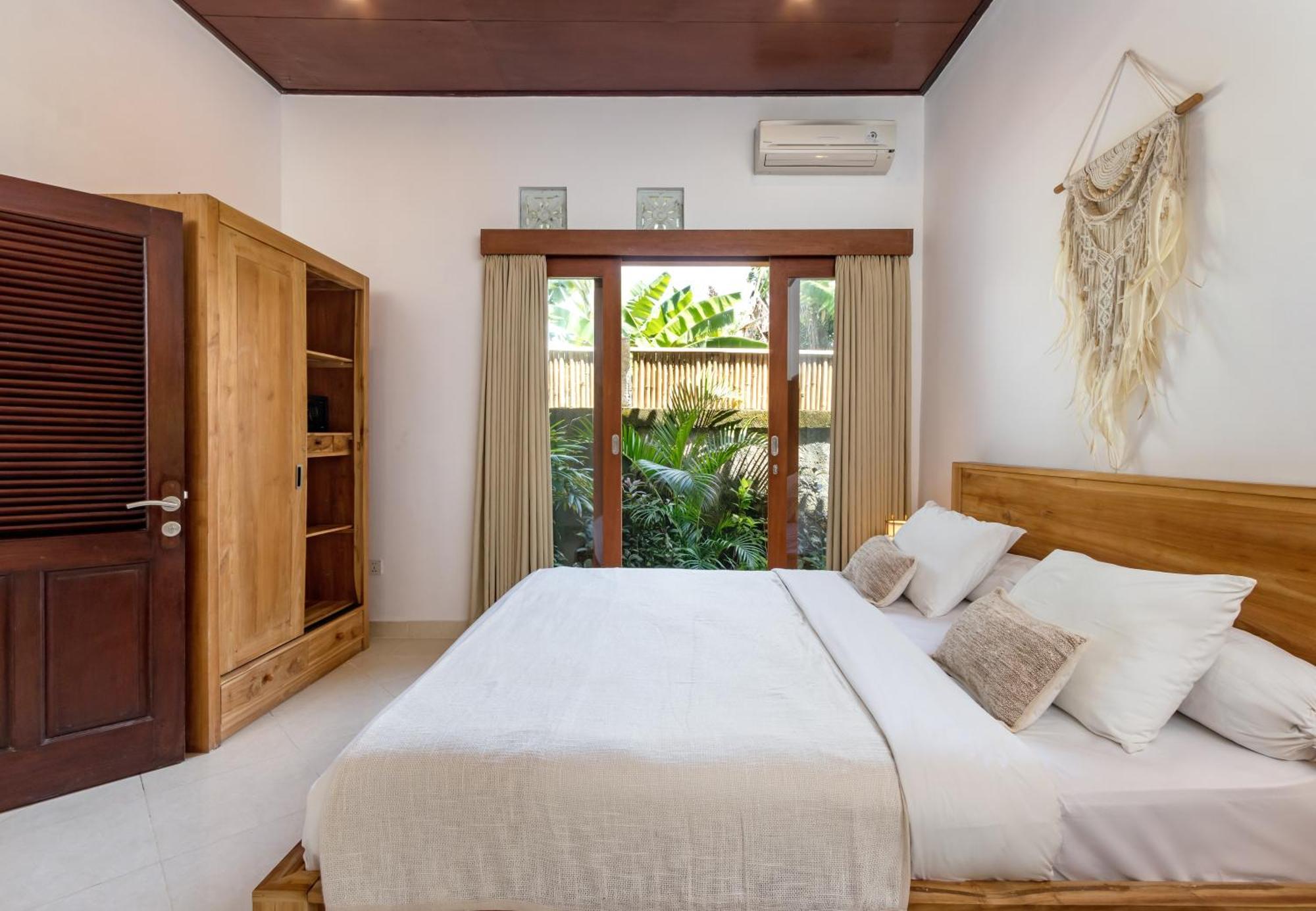 Twist And Shout Villa Seminyak  Exterior photo